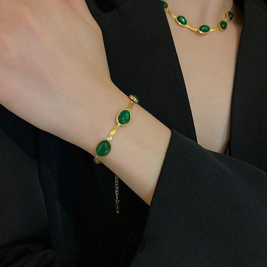 Oval Green Crystal Pendant Necklace Set With Bracelet & Earrings